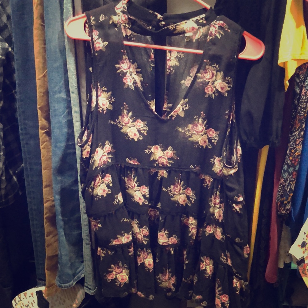 Sleeveless floral